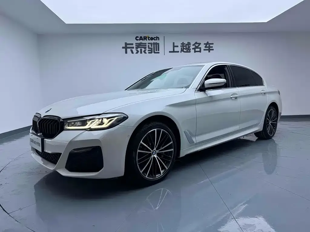 BMW 5 Series 2023 из CN, фото 1