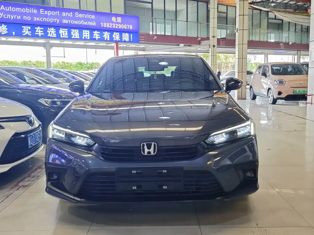 Honda Civic 2022 из CN, фото 2