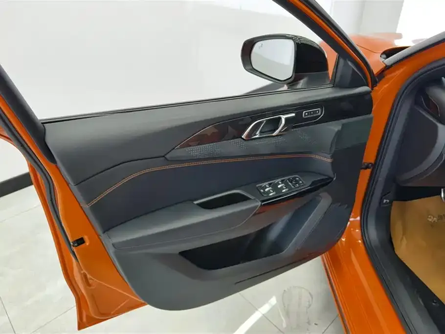 Lynk & Co 02 Hatchback 2021 из CN, фото 7