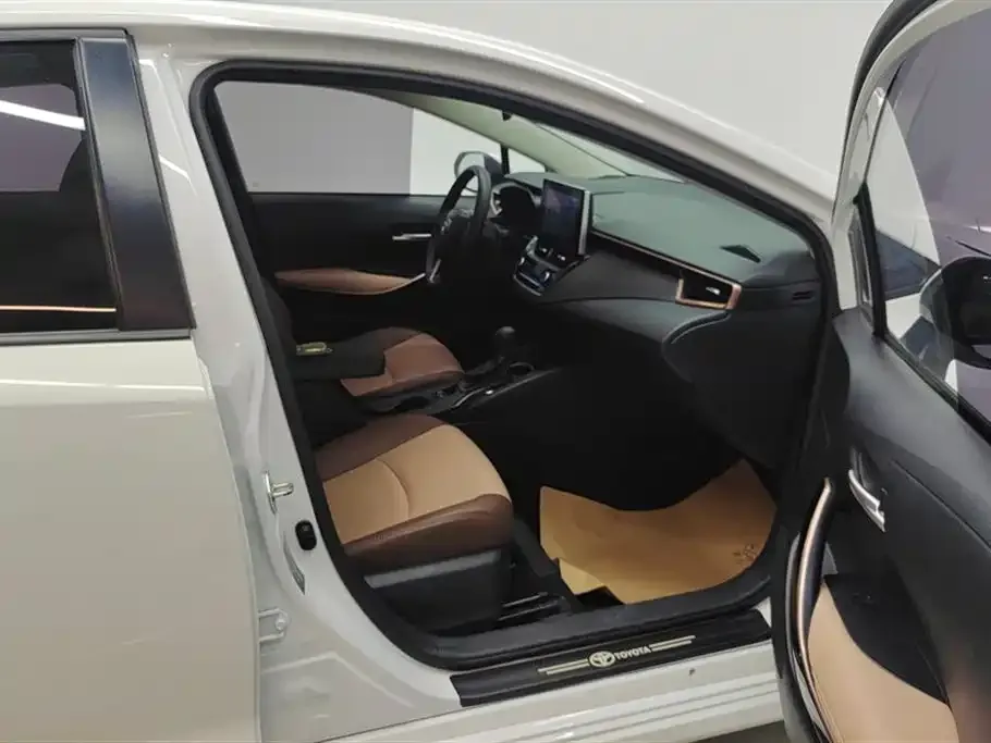 Toyota Corolla 2022 из CN, фото 8