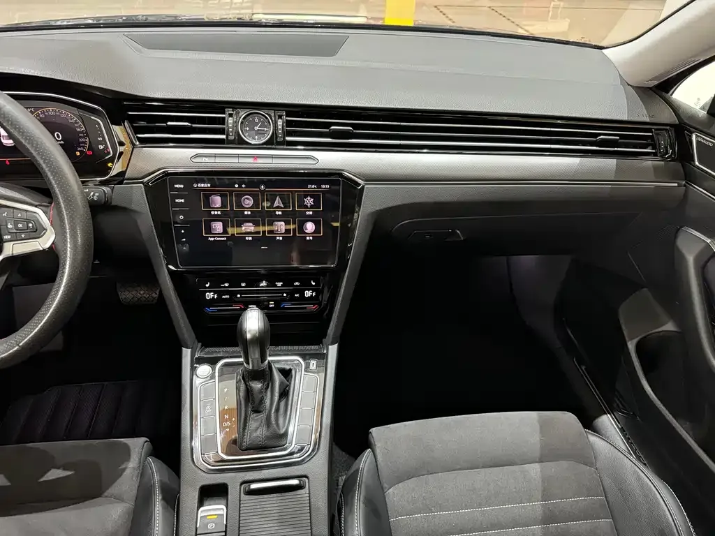 Volkswagen Magotan 2022 из CN, фото 9