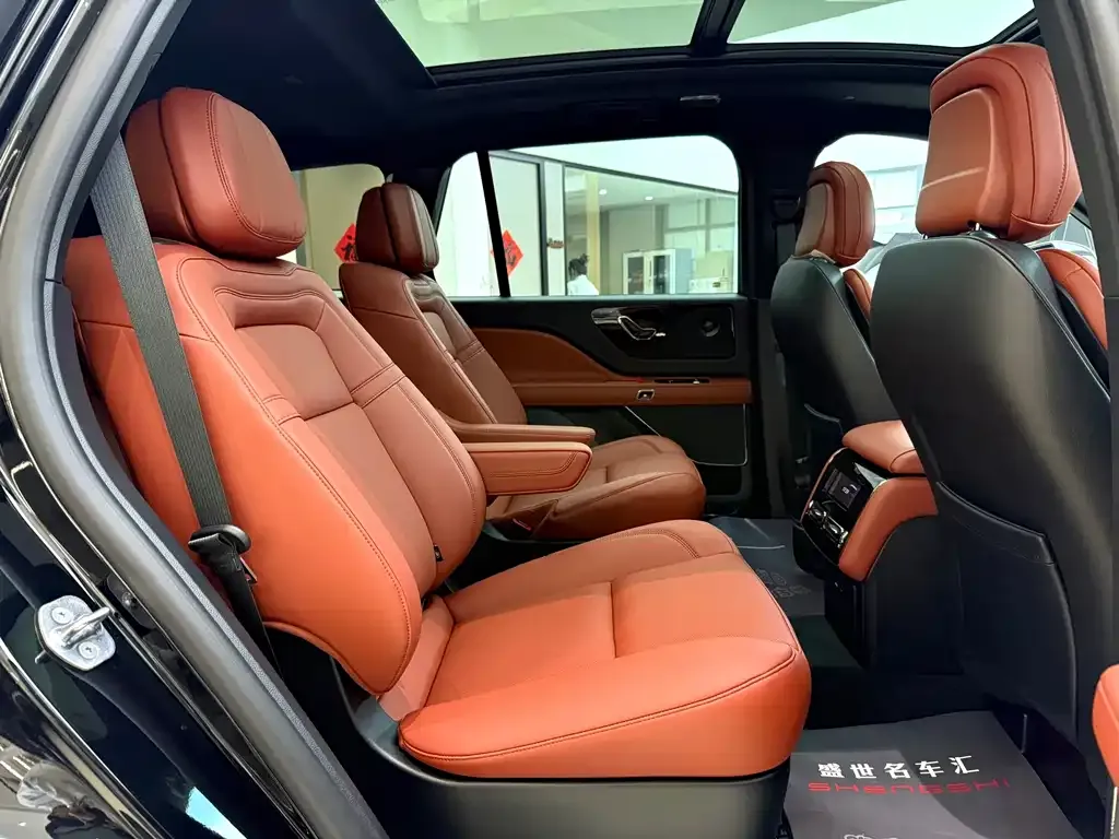 Lincoln Aviator 2025 из CN, фото 7