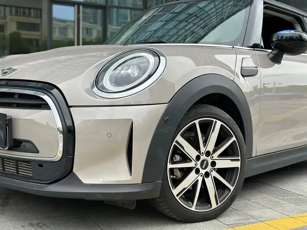 MINI Cooper (3-door) 2023 из CN, фото 6