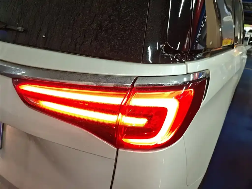 Buick GL8 2023 из CN, фото 8