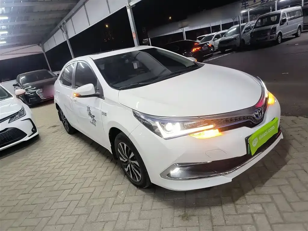 Toyota Corolla Hybrid 2022 из CN, фото 4
