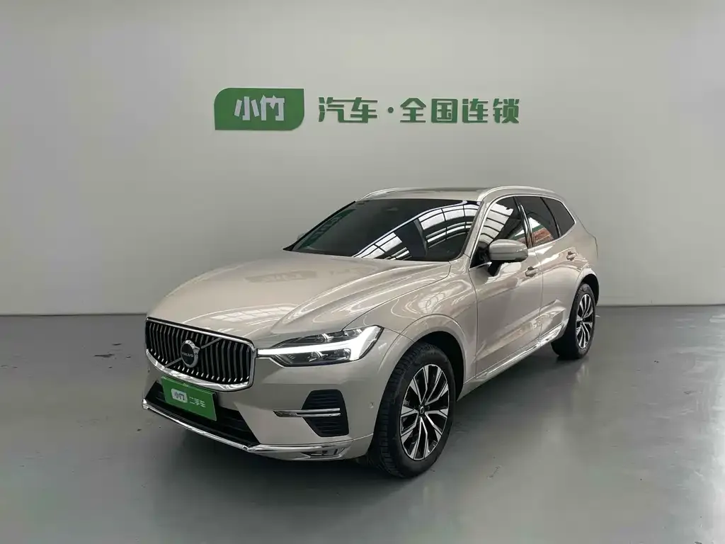 Volvo XC60 2022 из CN, фото 1
