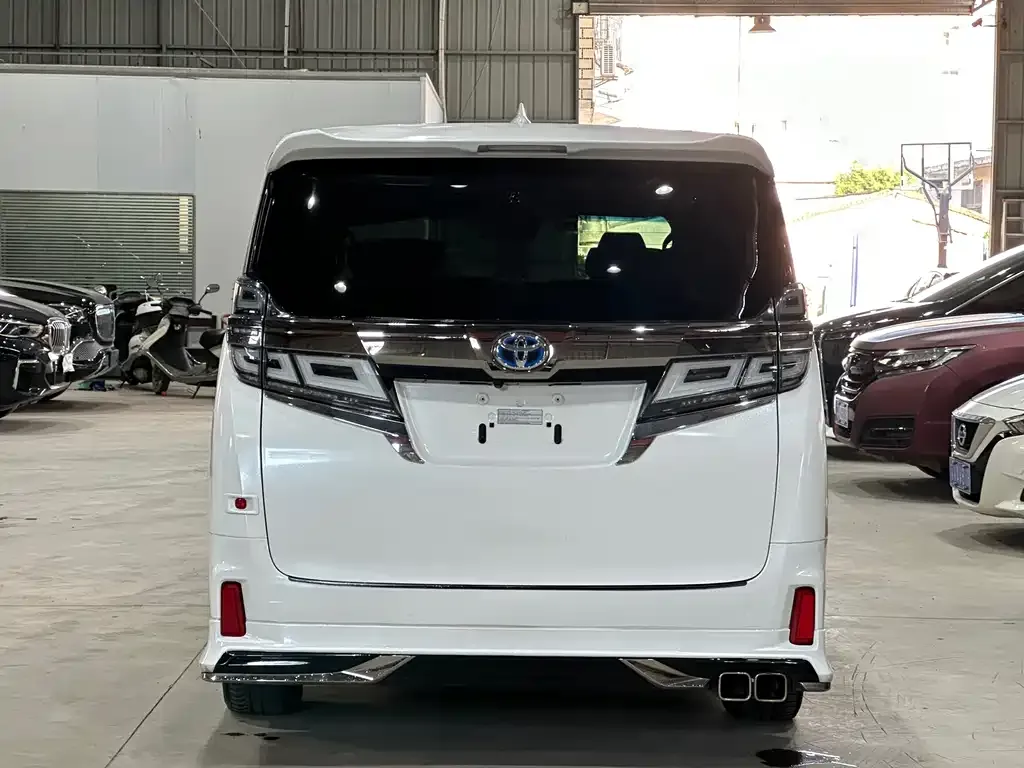 Toyota Vellfire 2022 из CN, фото 10