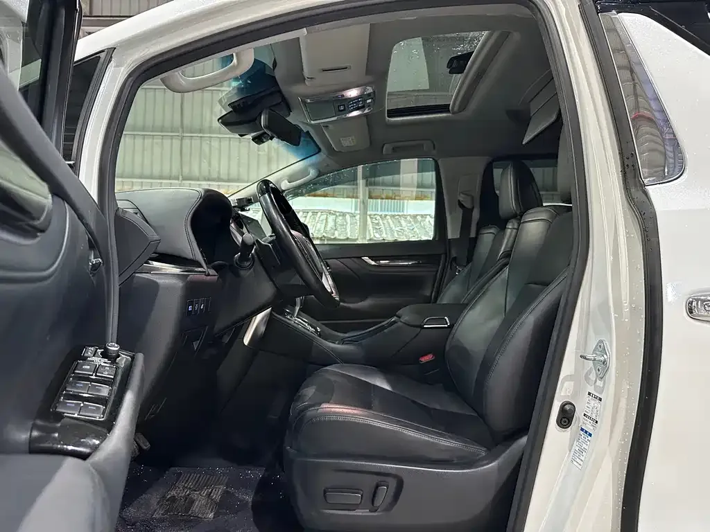 Toyota Vellfire 2022 из CN, фото 7