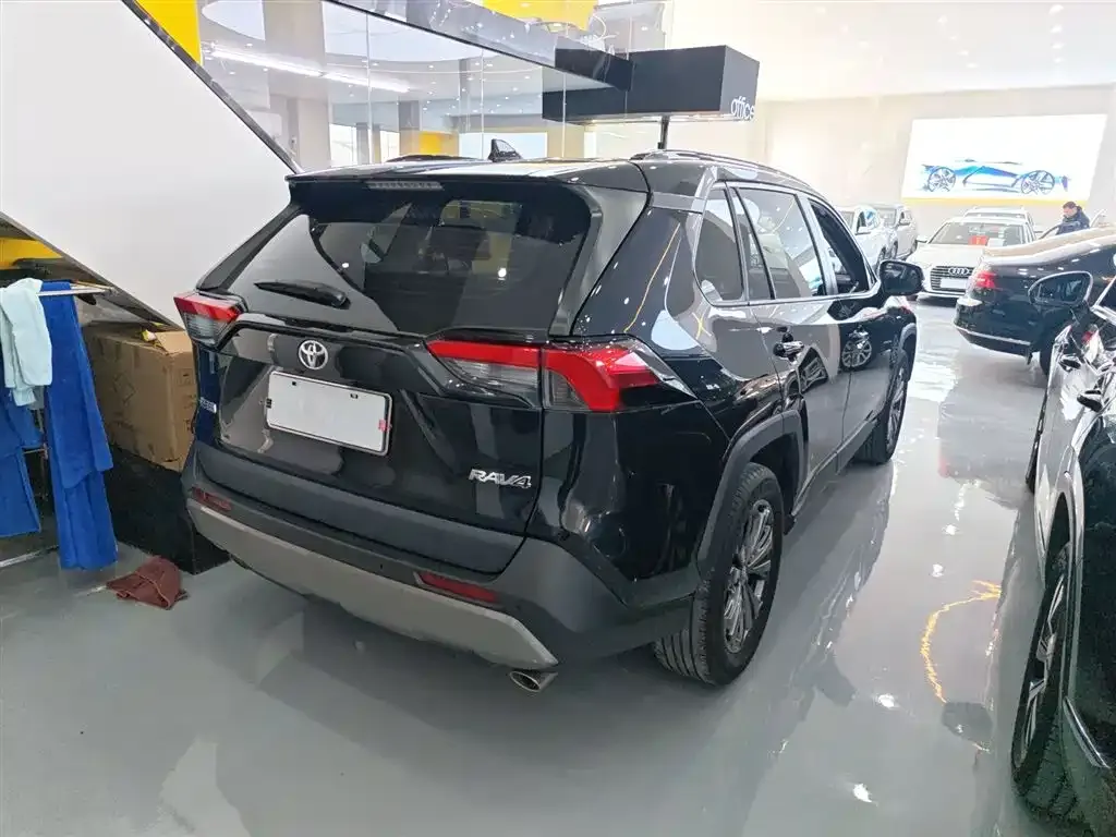 Toyota RAV4 2024 из CN, фото 9