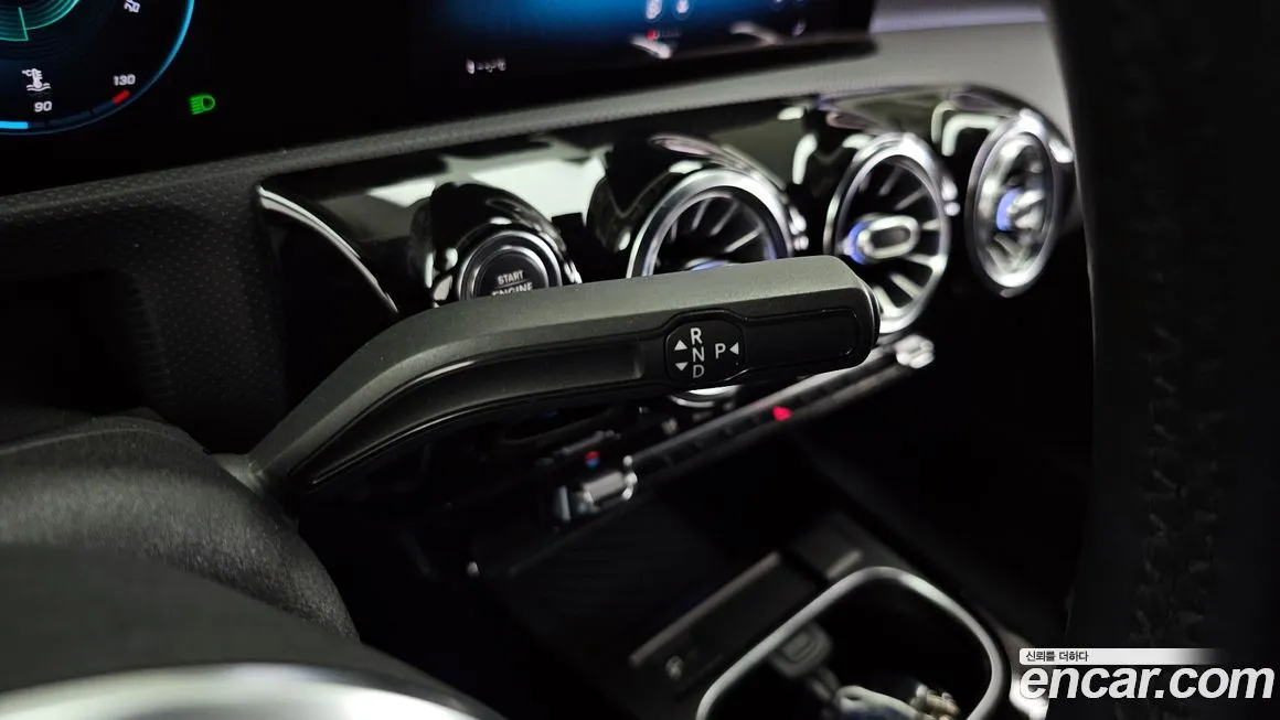 Mercedes-Benz A-Class 2021 из KR, фото 9