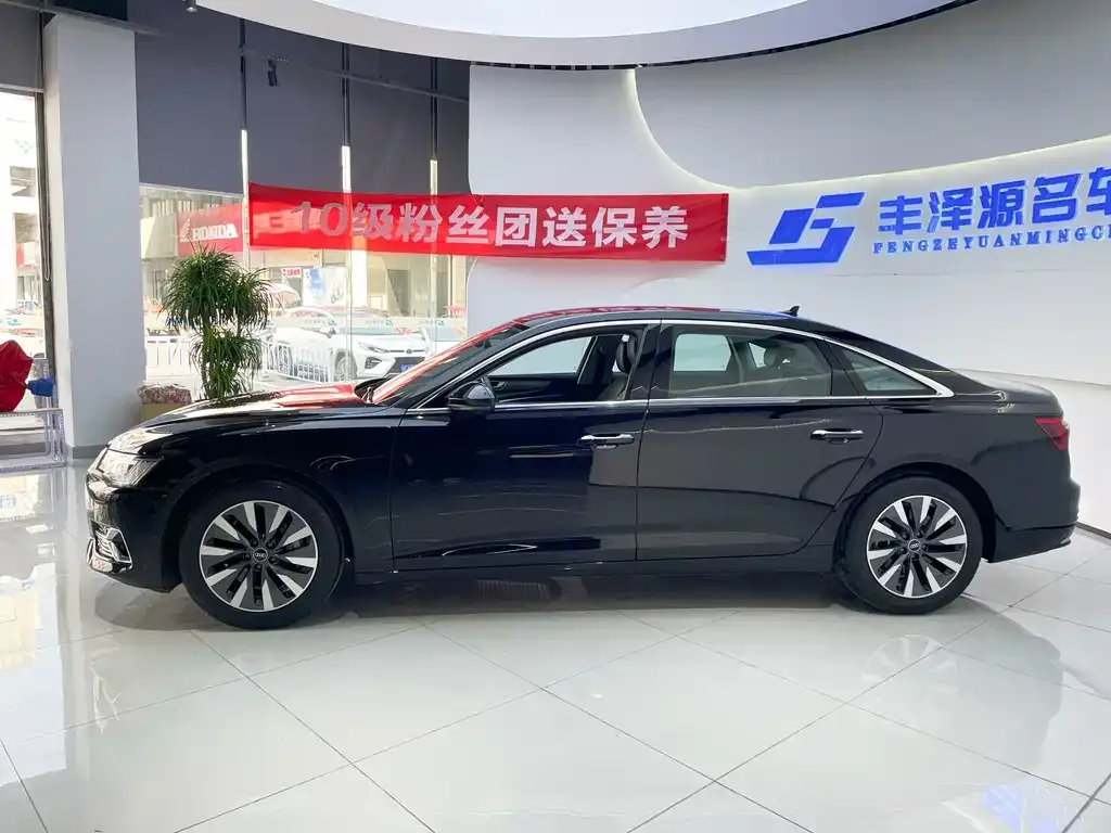 Audi A6L 2024 из CN, фото 4