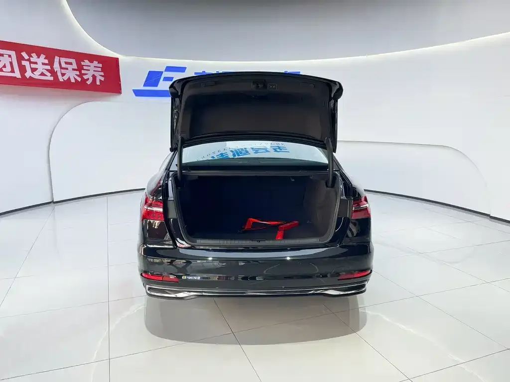 Audi A6L 2024 из CN, фото 6