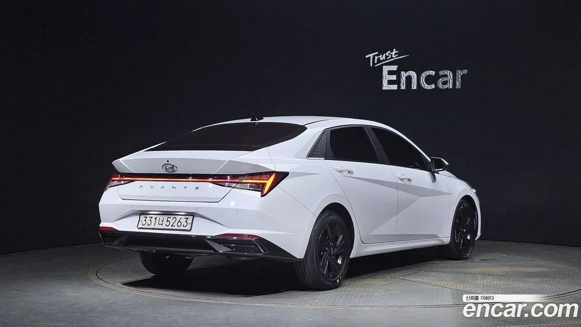 Hyundai AVANTE — фото 2
