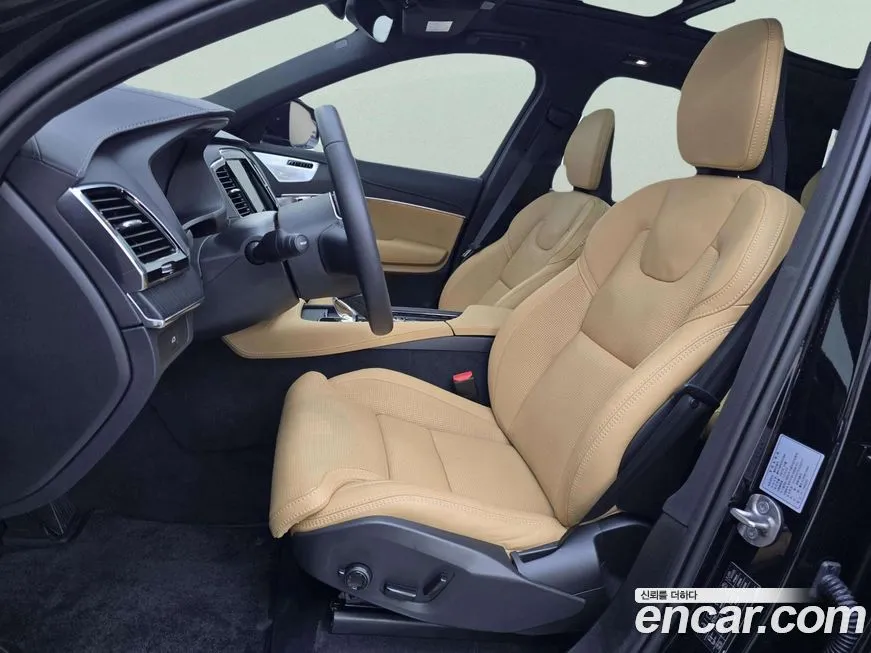 Volvo XC90 — фото 10