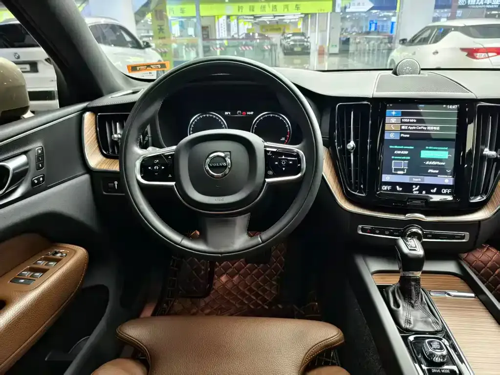 Volvo XC60 2021 из CN, фото 9