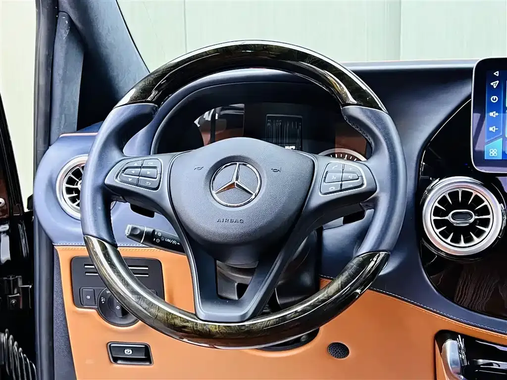 Mercedes-Benz Vito 2023 из CN, фото 10