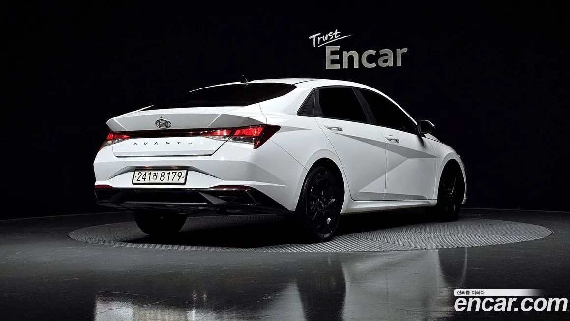 Hyundai AVANTE — фото 2