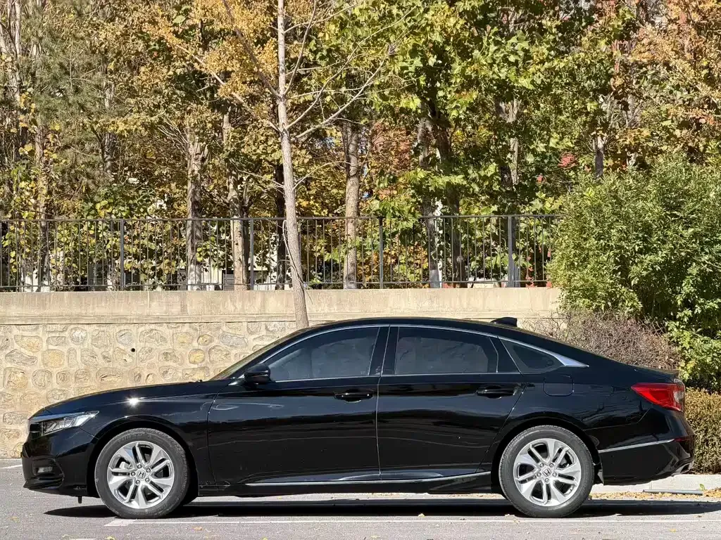 Honda Accord 2021 из CN, фото 3