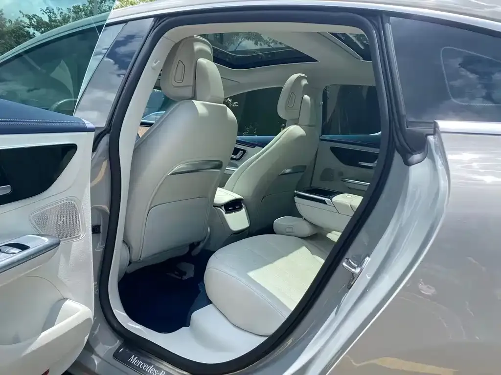 Mercedes-Benz EQE 2023 из CN, фото 6