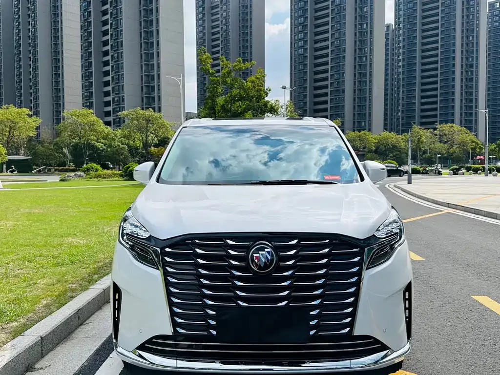 Buick GL8 2022 из CN, фото 2