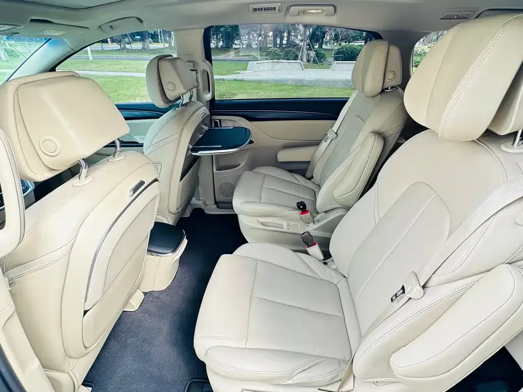 Buick GL8 2022 из CN, фото 8
