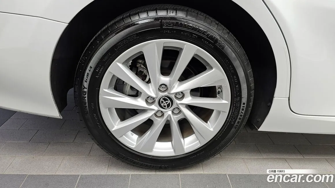 Toyota Camry 2023 из KR, фото 5