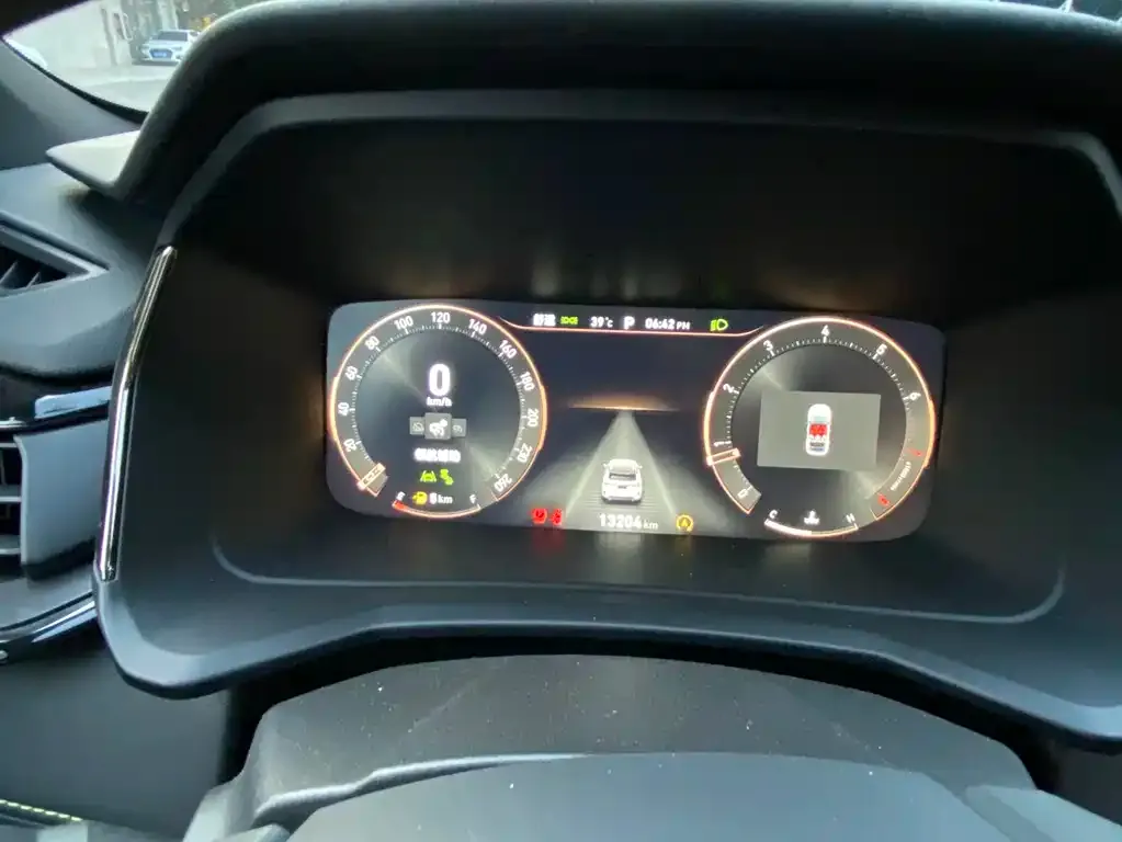 Lynk & Co 06 2024 из CN, фото 10