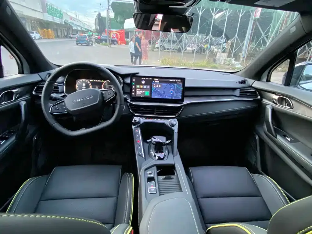 Lynk & Co 06 2024 из CN, фото 4