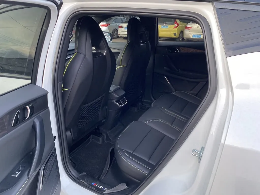 Lynk & Co 06 2024 из CN, фото 7