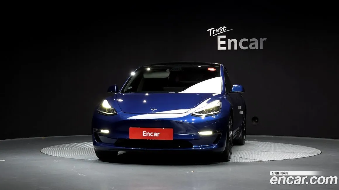 Tesla Model 3 — фото 3