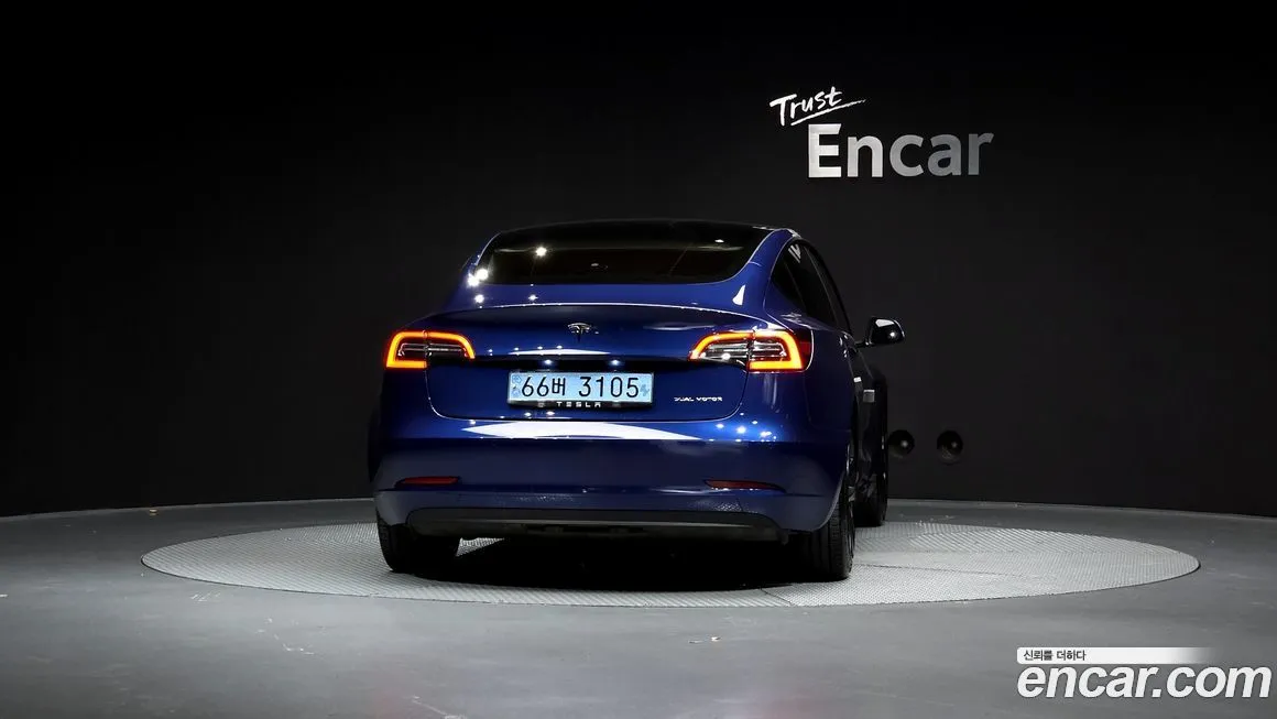 Tesla Model 3 — фото 4