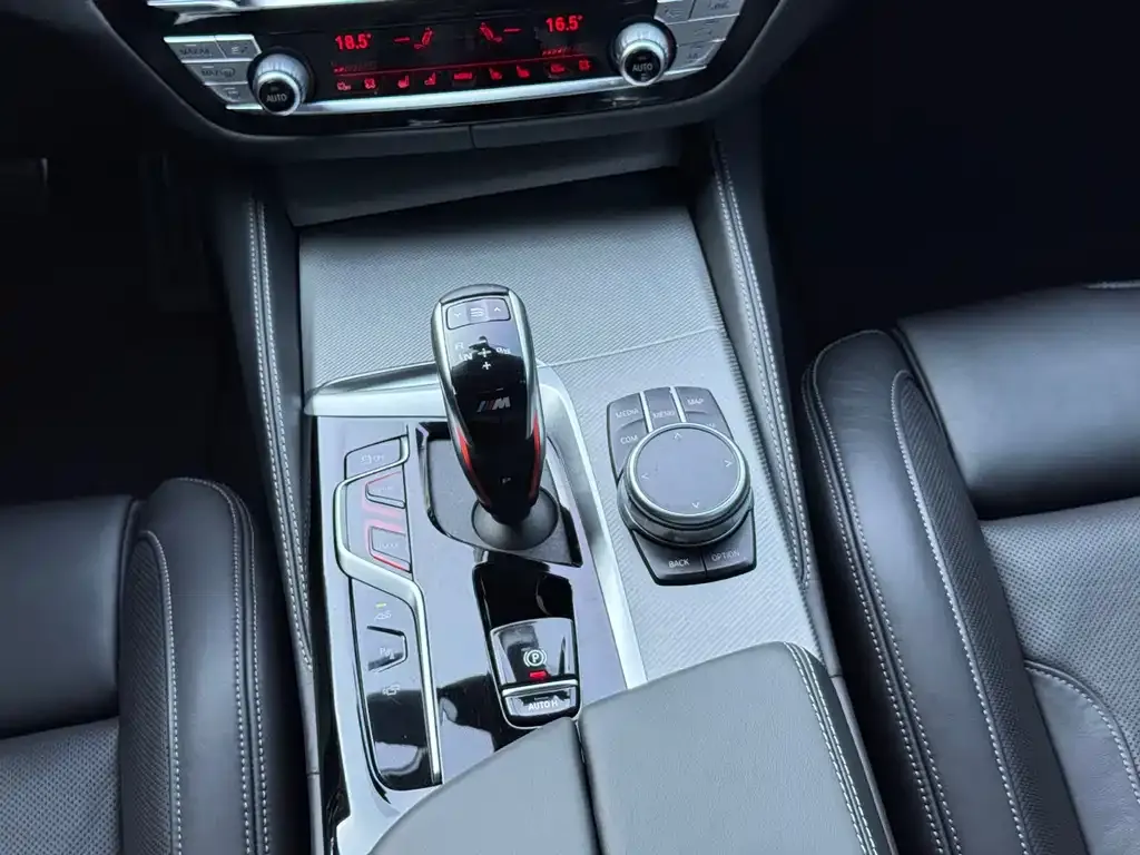BMW M5 2023 из CN, фото 10