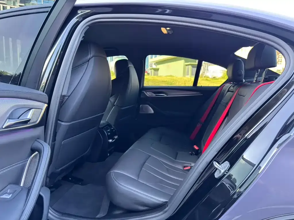 BMW M5 2023 из CN, фото 6
