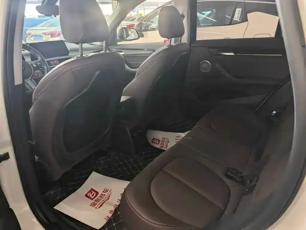 BMW X1 2021 из CN, фото 7