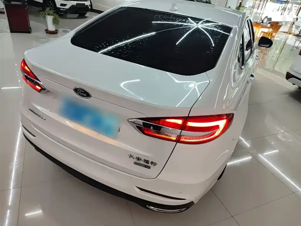 Ford Mondeo 2021 из CN, фото 6