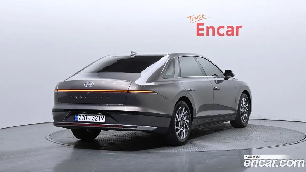 Hyundai Grandeur 2023 из KR, фото 2