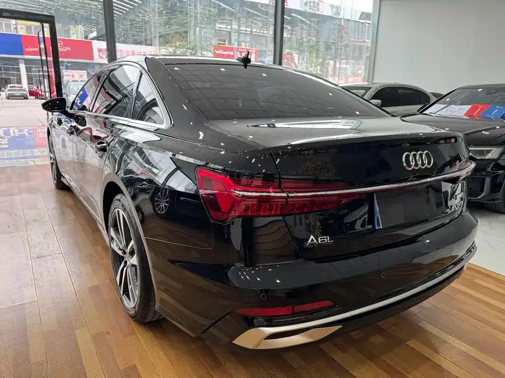 Audi A6L 2024 из CN, фото 4