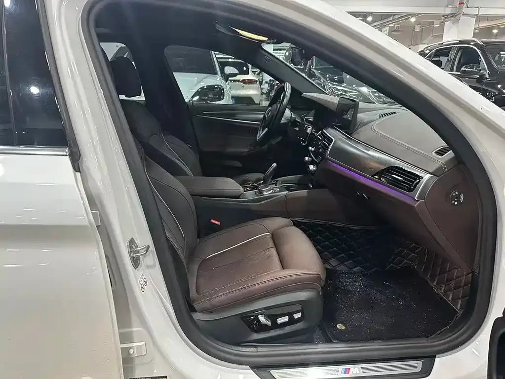 BMW 5 Series New Energy 2021 из CN, фото 5