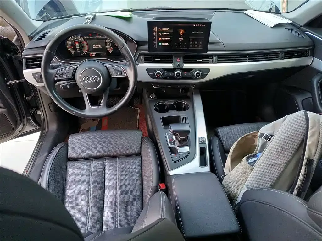 Audi A4L 2022 из CN, фото 10