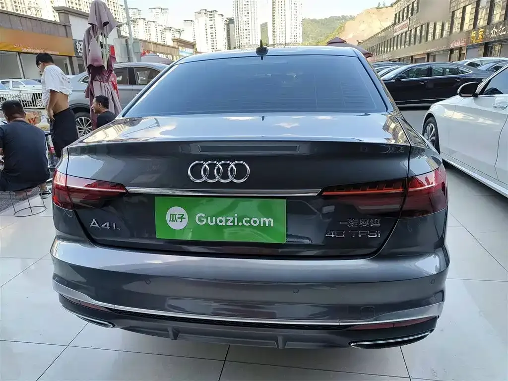 Audi A4L 2022 из CN, фото 6
