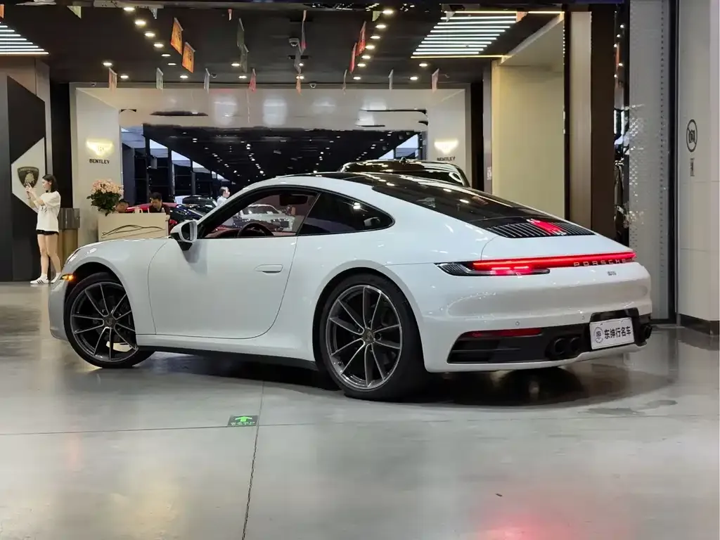 Porsche 911 2024 из CN, фото 4