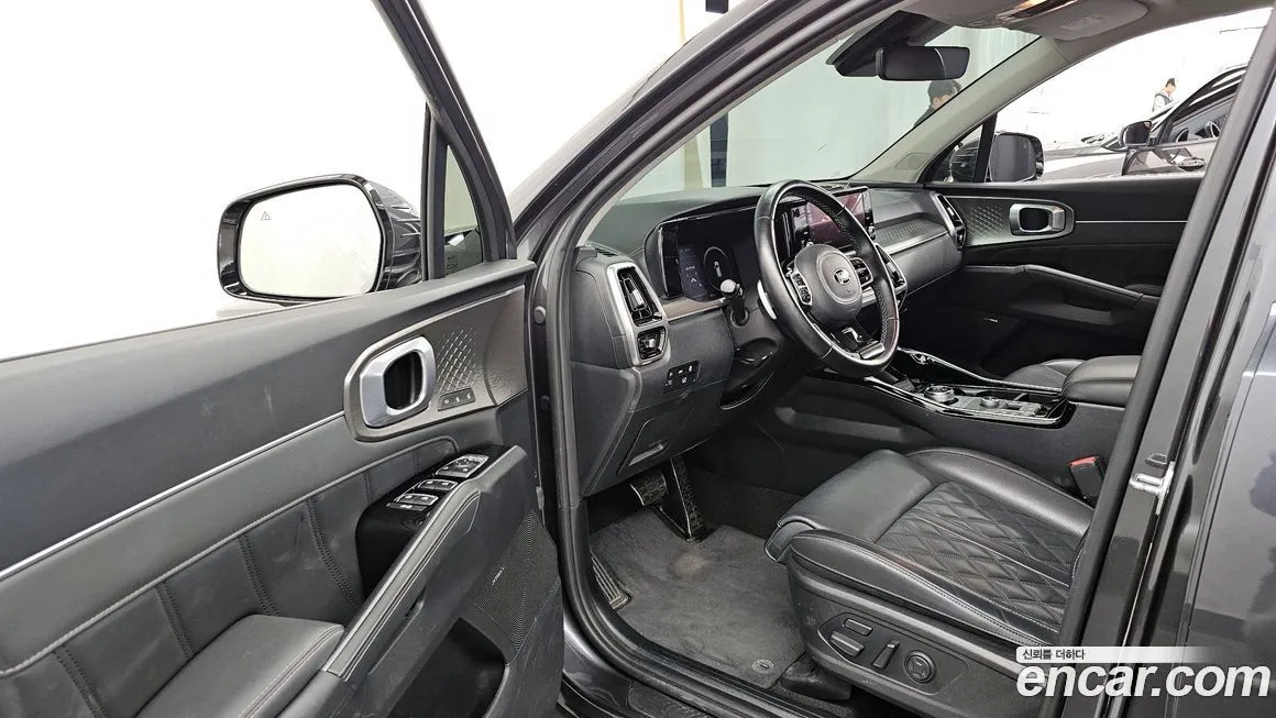 Kia Sorento — фото 10