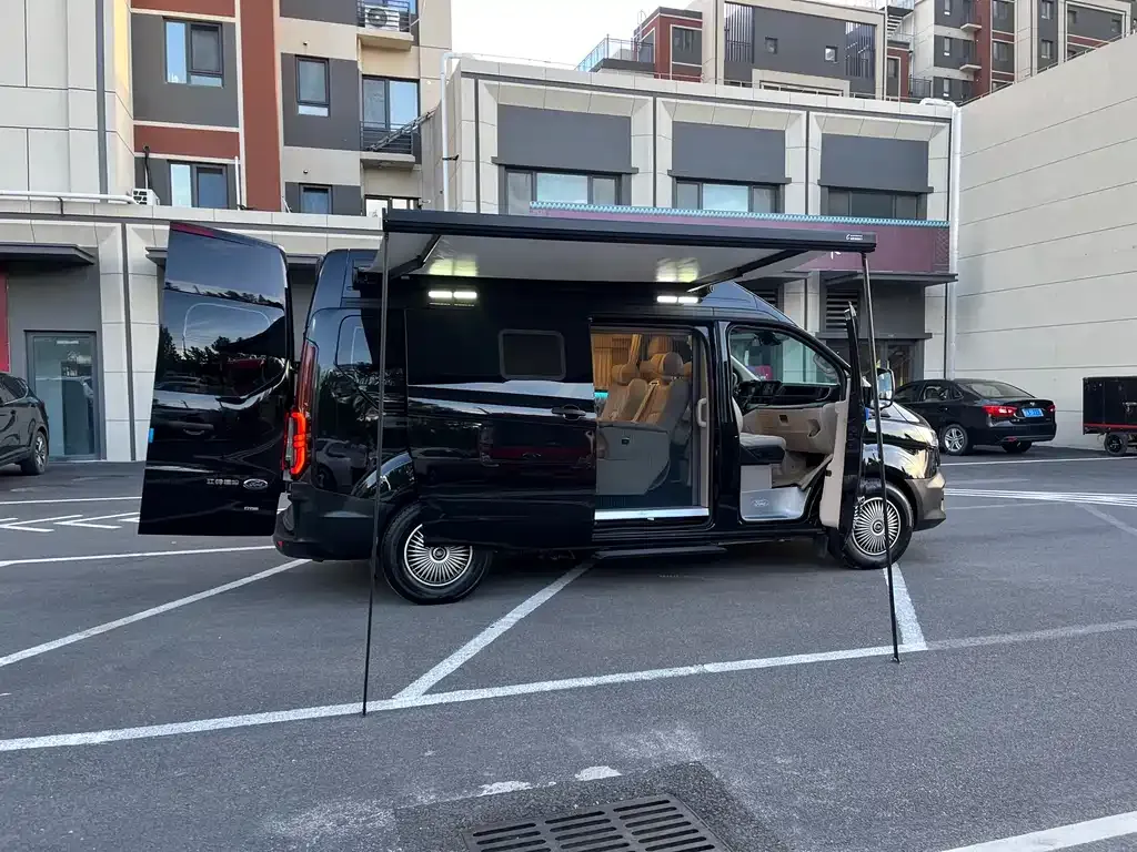 Ford Transit 2023 из CN, фото 3