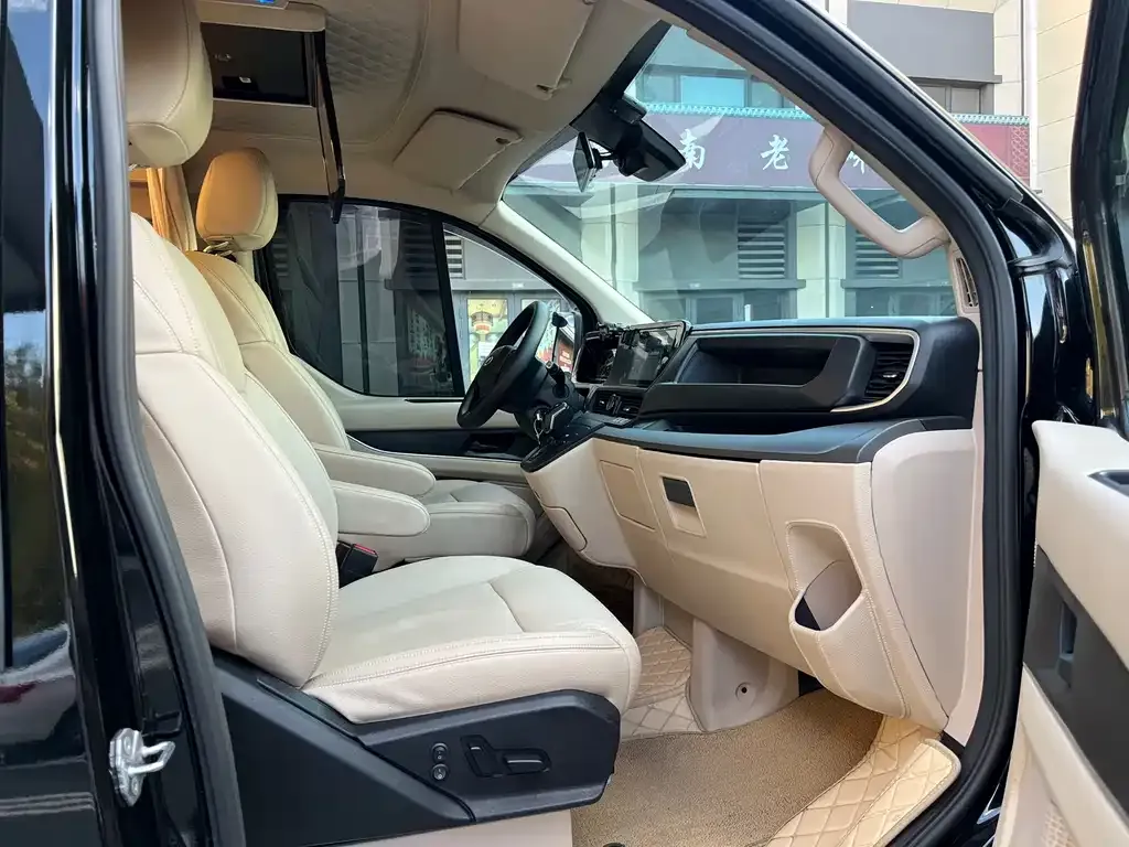 Ford Transit 2023 из CN, фото 8