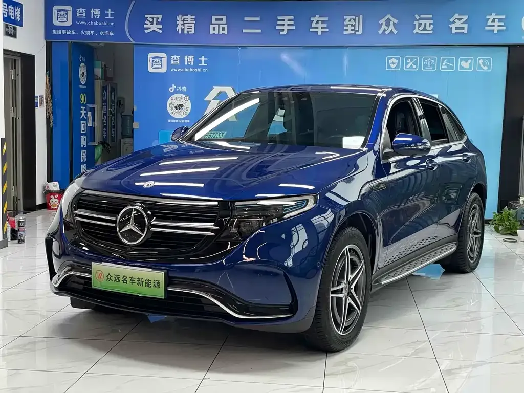 Mercedes-Benz EQC — фото 1