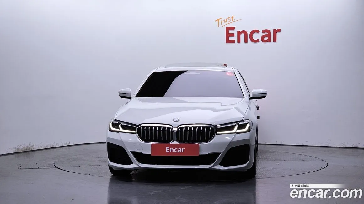 BMW 5-Series 2023 из KR, фото 3