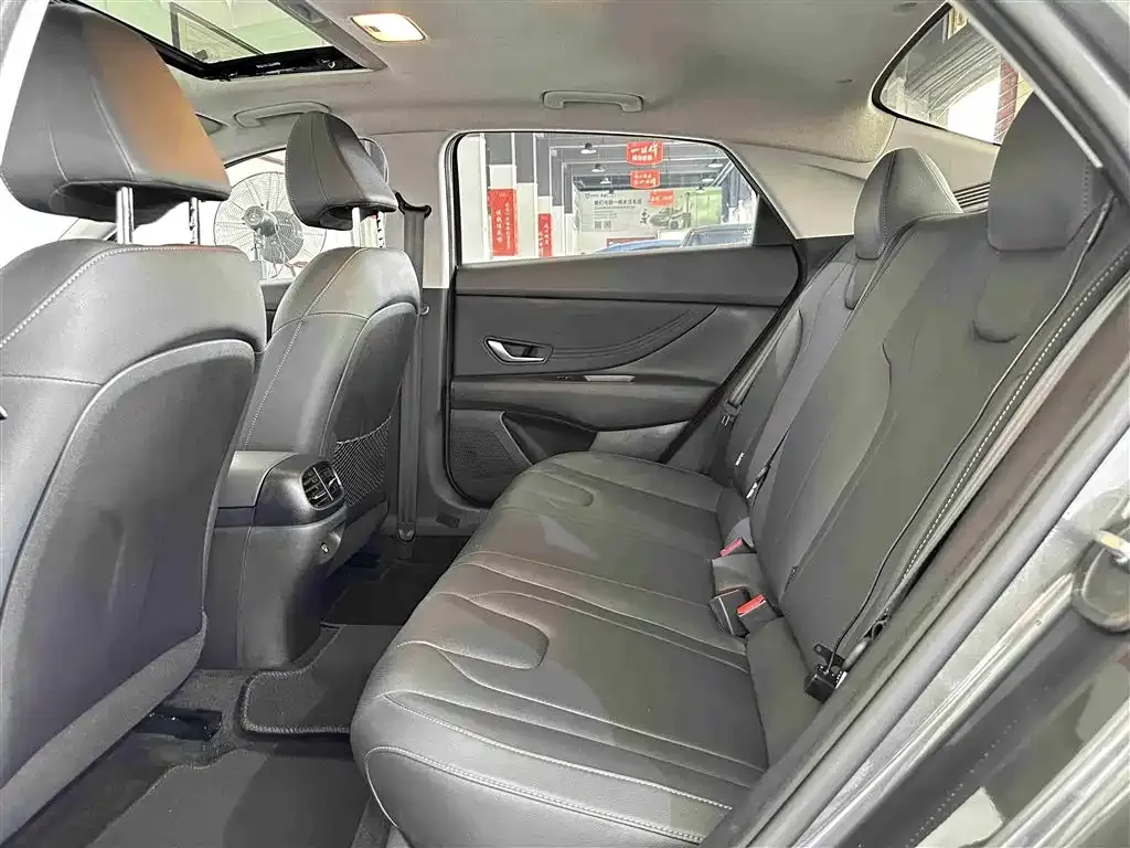 Hyundai Elantra 2024 из CN, фото 5