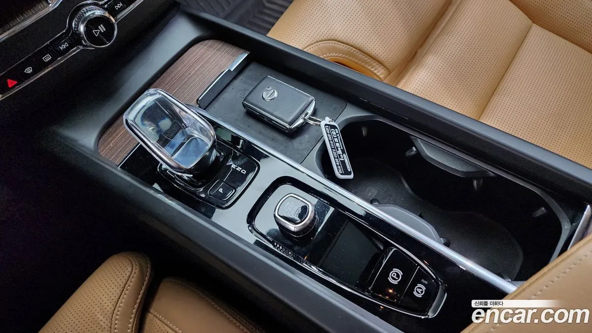 Volvo XC60 2022 из KR, фото 9