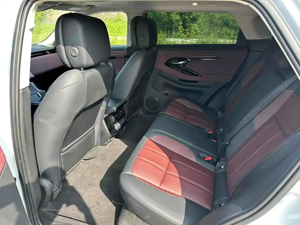 Land Rover Evoque 2024 из CN, фото 9