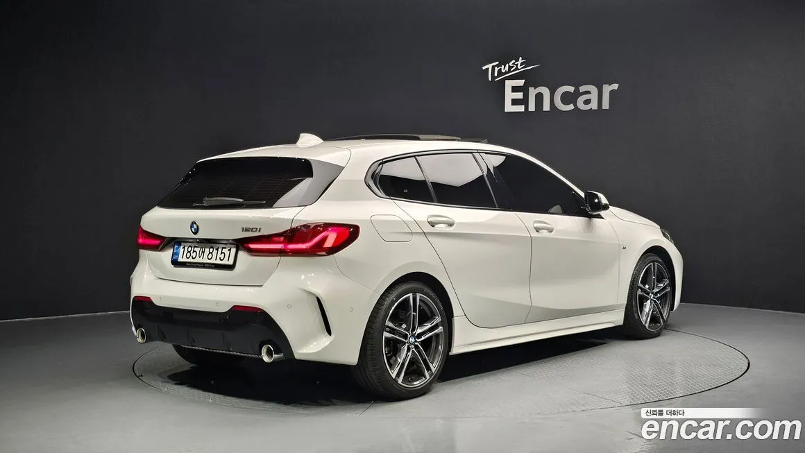BMW 1-Series 2021 из KR, фото 2